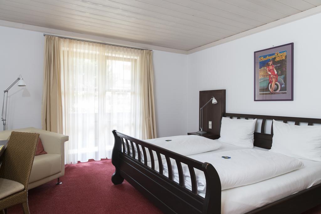 Hotel Groenenbach 3*